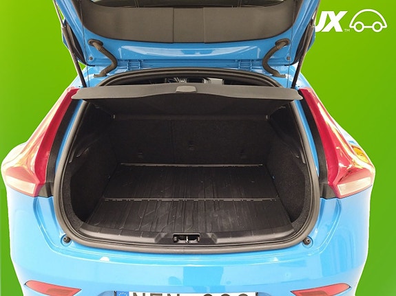 Volvo V40 16 of 21