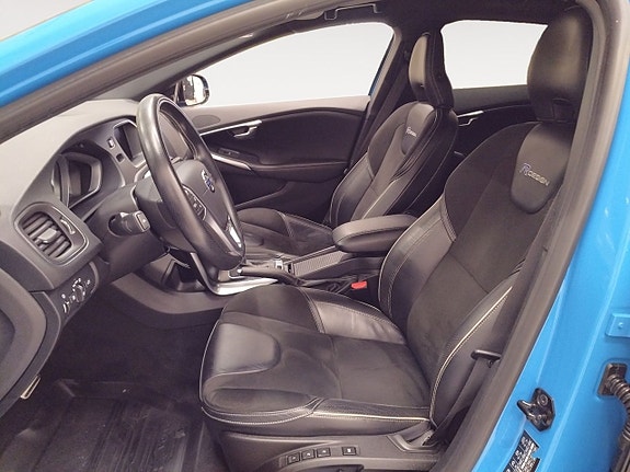 Volvo V40 9 of 21