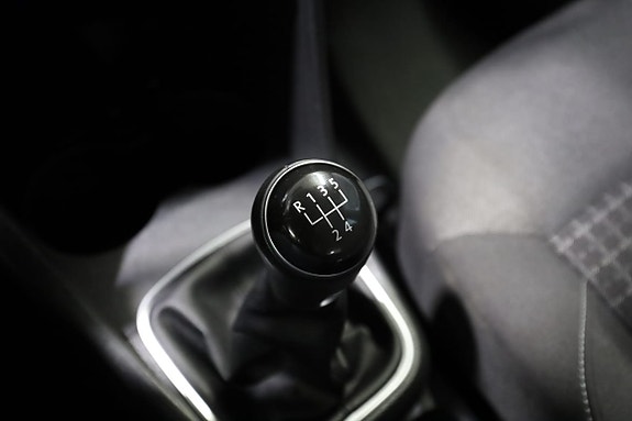 Volkswagen Polo 24 of 29