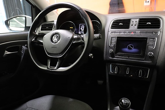 Volkswagen Polo 14 of 29
