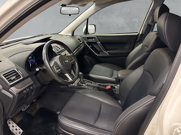 Subaru Forester 11 of 24