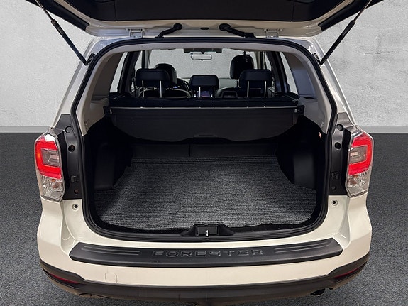 Subaru Forester 10 of 24