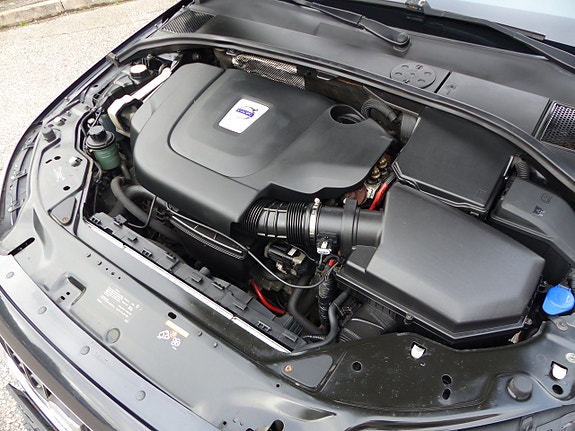 Volvo V70 10 of 23