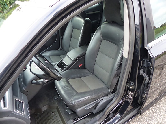 Volvo V70 8 of 23