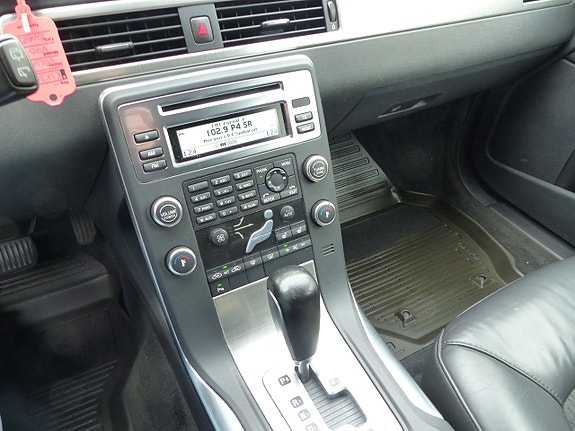 Volvo V70 9 of 23