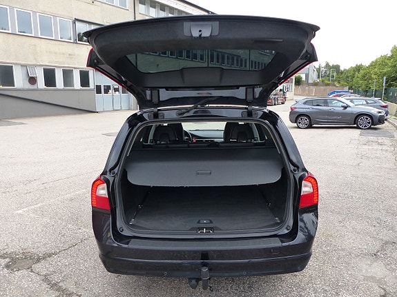Volvo V70 15 of 23