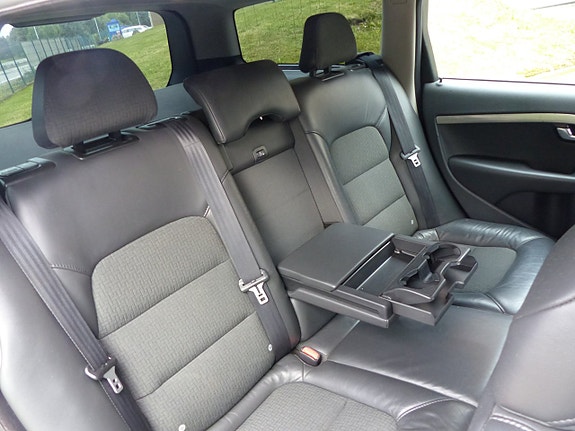 Volvo V70 6 of 23