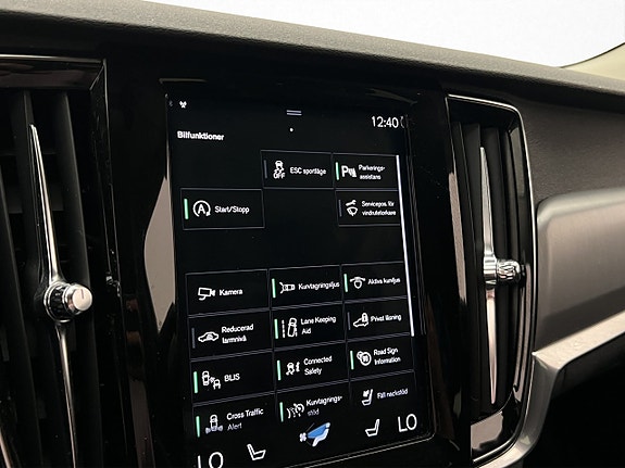 Volvo V90 22 of 30