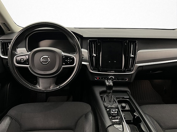 Volvo V90 16 of 30