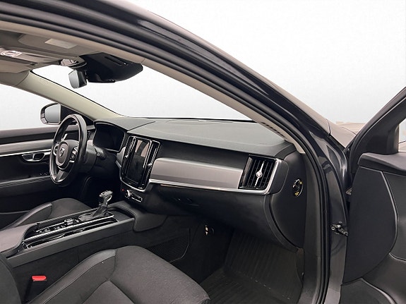 Volvo V90 13 of 30