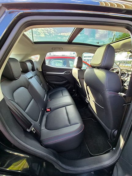 MG ZS EV 9 of 13