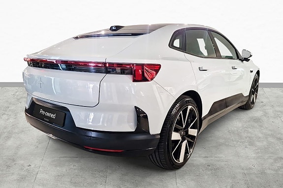 Polestar 4 9 of 21