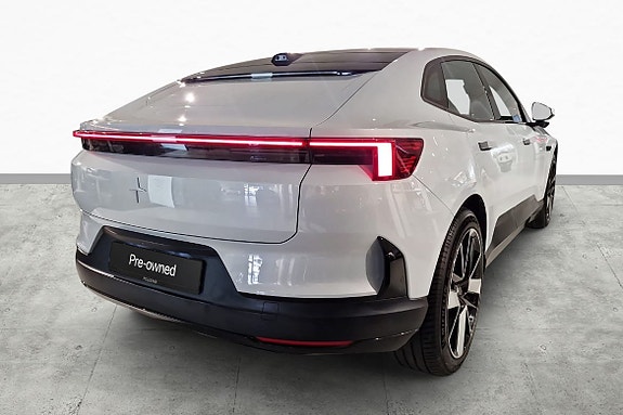 Polestar 4 9 of 20