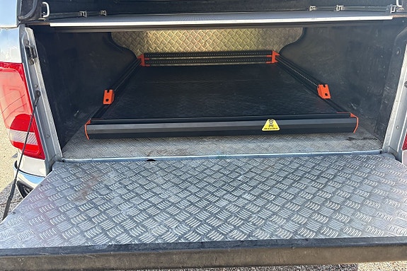 Volkswagen Amarok 6 of 17