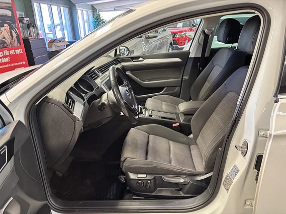 Volkswagen Passat 5 of 7