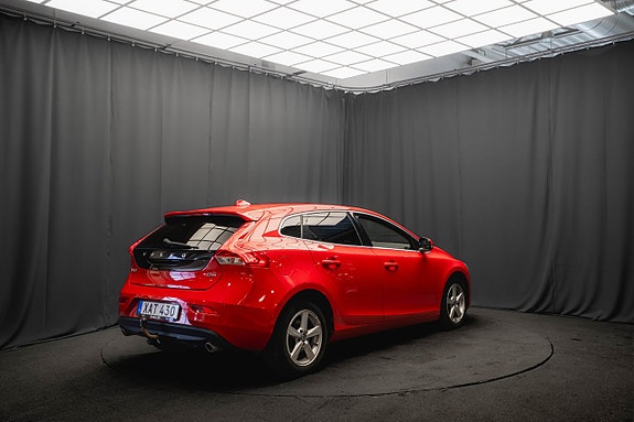 Volvo V40 6 of 17