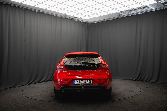 Volvo V40 7 of 17