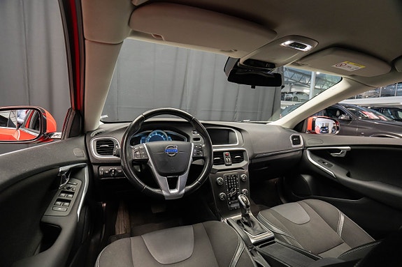 Volvo V40 10 of 17