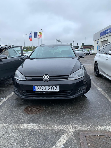 Volkswagen Golf VII 2 of 10