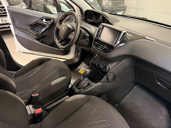 Peugeot 208 6 of 7