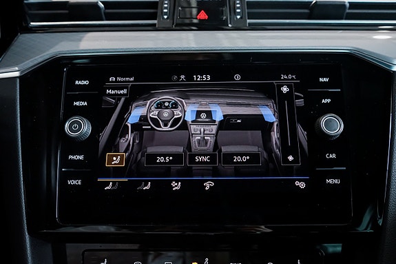 Volkswagen Passat 21 of 30