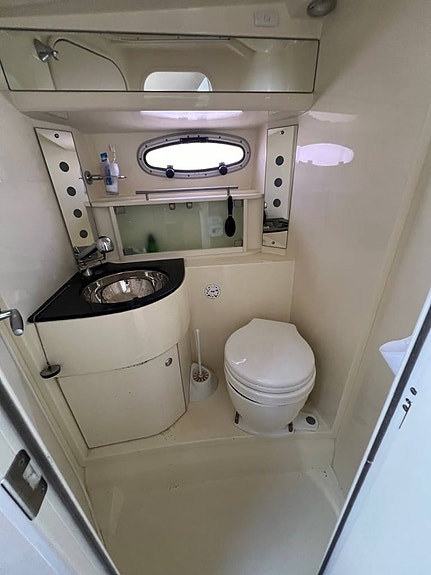 Sealine 29 SC 11 of 12