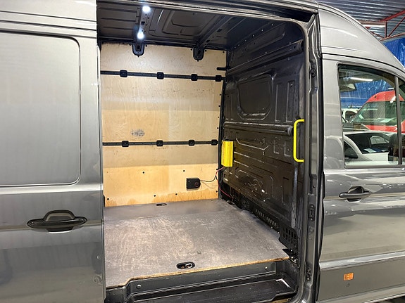 Volkswagen Crafter 14 of 16