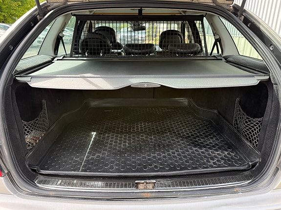 Mercedes-Benz C220 11 of 11