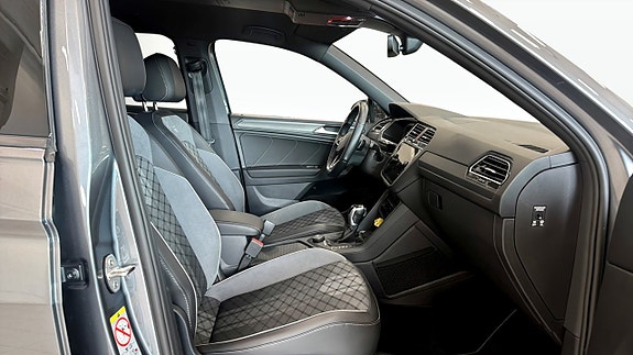 Volkswagen Tiguan Allspace 3 of 15