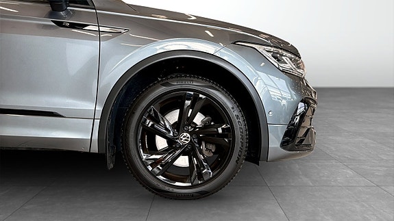 Volkswagen Tiguan Allspace 9 of 15