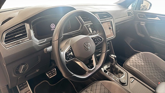 Volkswagen Tiguan Allspace 12 of 15