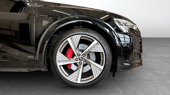 Audi Q8 9 of 14