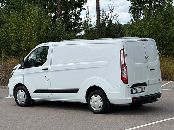 Ford Transit Custom 8 of 30