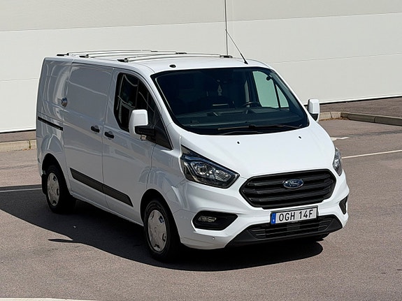 Ford Transit Custom 13 of 30
