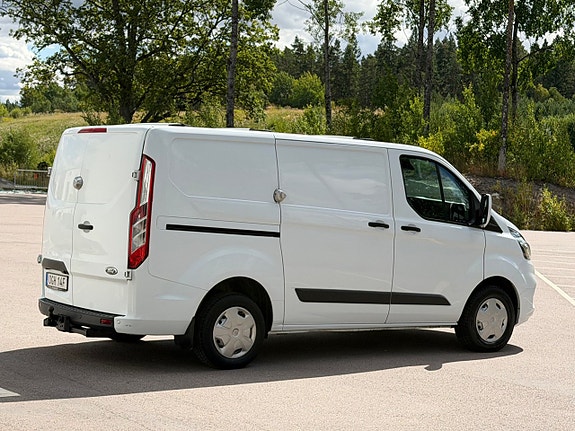Ford Transit Custom 10 of 30
