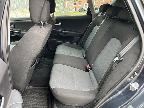 Kia Ceed 14 of 14