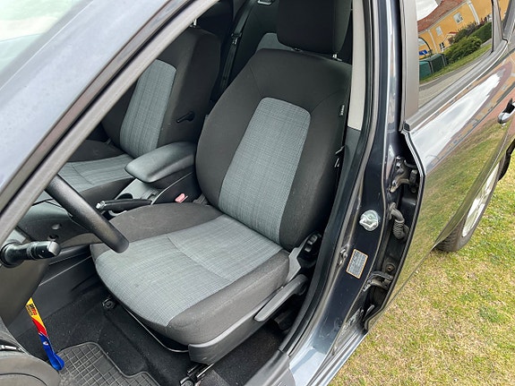 Kia Ceed 10 of 14