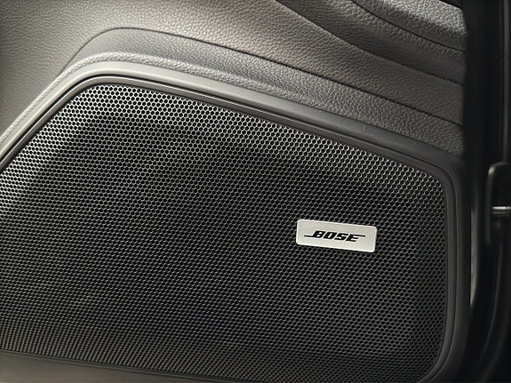 Porsche Panamera 4 14 of 30