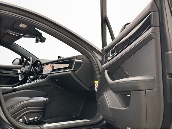 Porsche Panamera 4 15 of 30