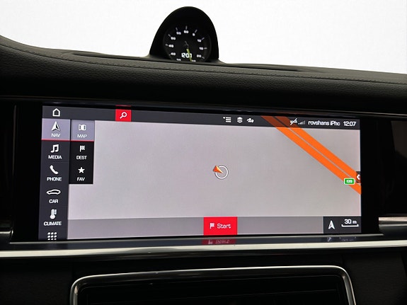 Porsche Panamera 4 27 of 30