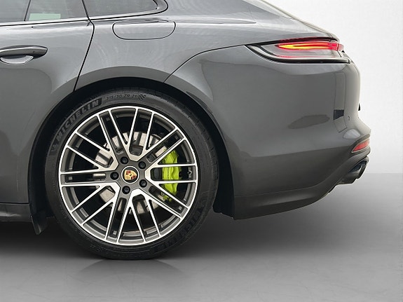 Porsche Panamera 4 21 of 30