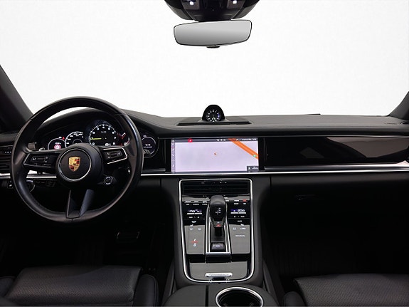 Porsche Panamera 4 14 of 30