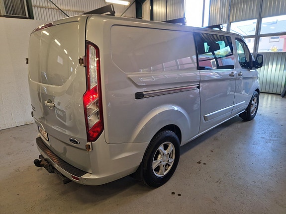 Ford Transit Custom 16 of 17