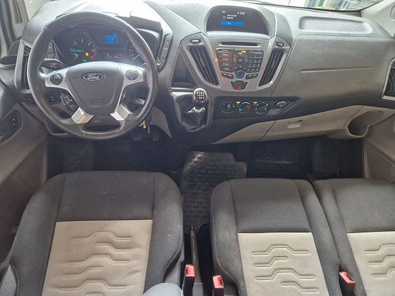 Ford Transit Custom 7 of 17