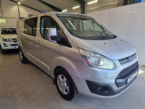 Ford Transit Custom 15 of 17