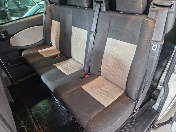 Ford Transit Custom 10 of 17
