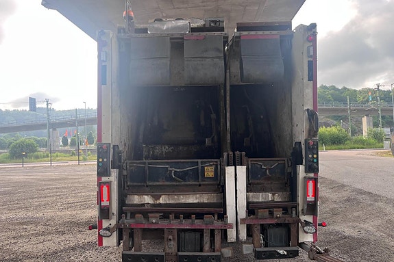 SCANIA P320DB 4X2 MNB 13 of 27