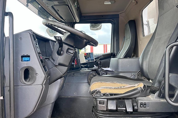 SCANIA P320DB 4X2 MNB 16 of 27