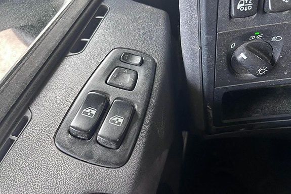 SCANIA P320DB 4X2 MNB 19 of 27