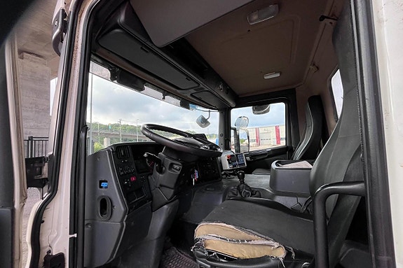 SCANIA P320DB 4X2 MNB 17 of 27